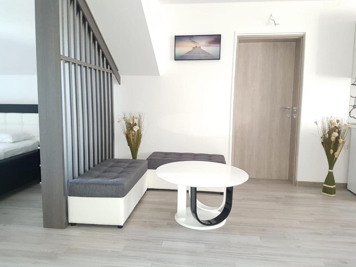 كورينيتسا Apartmani Brigita المظهر الخارجي الصورة